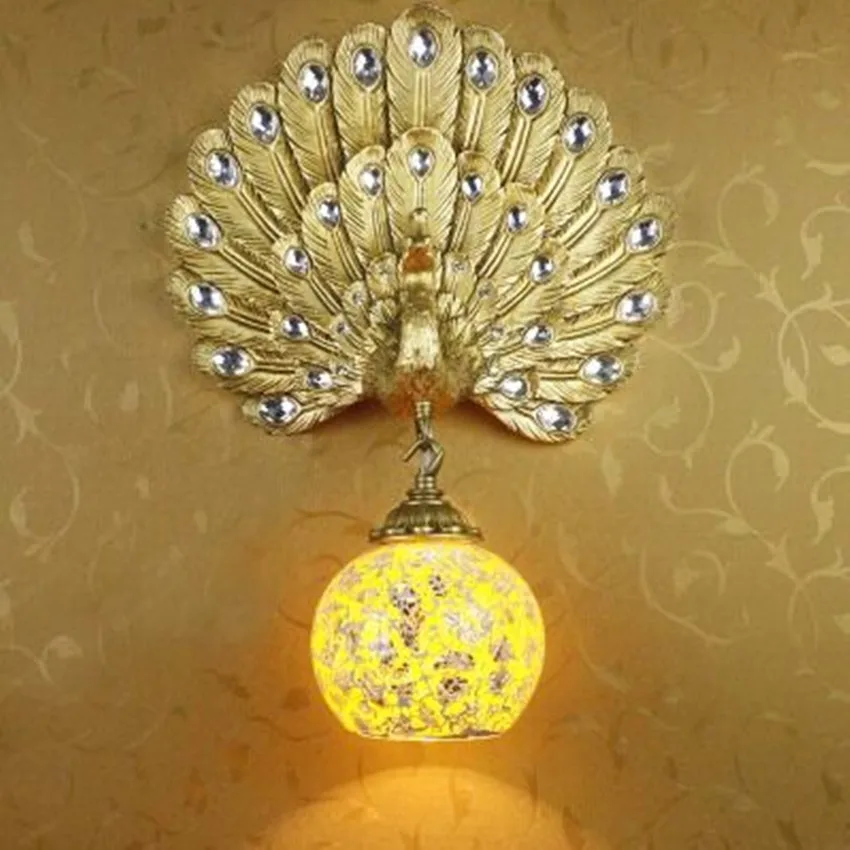 Southeast Asia creative peacock wall lamp European study bedside stairs living room aisle TV wall crystal wall lamps 220V led
Southeast Asia creative peacock wall lamp European study bedside stairs living room aisle TV wall crystal wall lamps 220V led