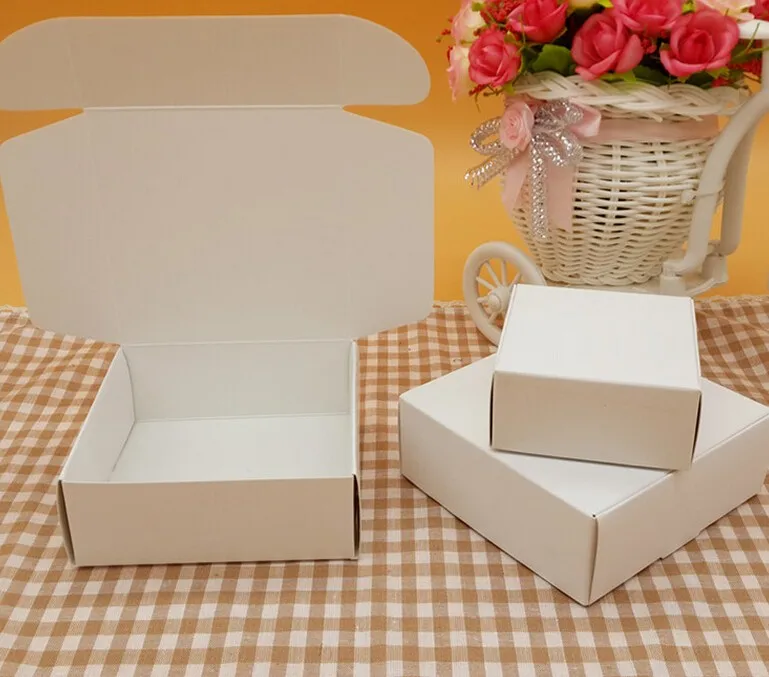 8.5*8.5*3CM White Paper Boxes Gift Packing Box Wedding Candy Paper Boxes 200pcs\lot Free shipping
8.5*8.5*3CM White Paper Boxes Gift Packing Box Wedding Candy Paper Boxes 200pcs\lot Free shipping