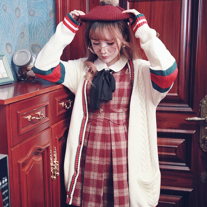 Princess lolita cardigan My name is Bobon21 the Christmas tree wind spell color stripe twist knit and thick warm cardigan T1537
Princess lolita cardigan My name is Bobon21 the Christmas tree wind spell color stripe twist knit and thick warm cardigan T1537