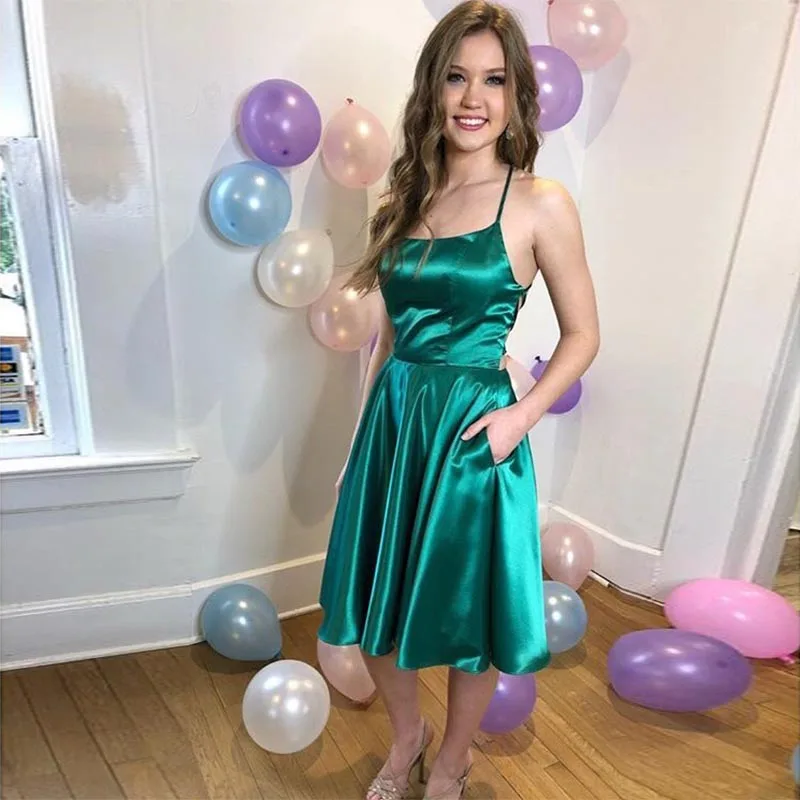 Sexy Short Cocktail Dresses With Pockets Bridal Banquet Dark Green Satin Knee Length Party Formal Dress Homecoming Dresses New
Sexy Short Cocktail Dresses With Pockets Bridal Banquet Dark Green Satin Knee Length Party Formal Dress Homecoming Dresses New