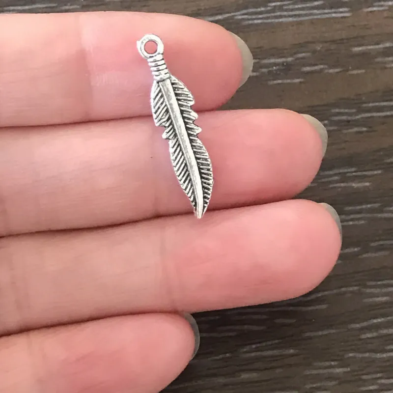 20PCS DIY Jewelry Making Small Feather Charms Inspiration Pendant Charm for Bracelet Necklace Earrings zipper pulls Key Chains
20PCS DIY Jewelry Making Small Feather Charms Inspiration Pendant Charm for Bracelet Necklace Earrings zipper pulls Key Chains