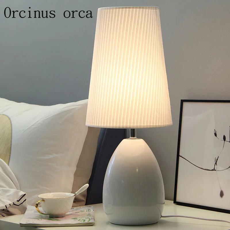The bedroom lamp creative minimalist modern European fashion Nordic warm decorative small bedside lamp
The bedroom lamp creative minimalist modern European fashion Nordic warm decorative small bedside lamp