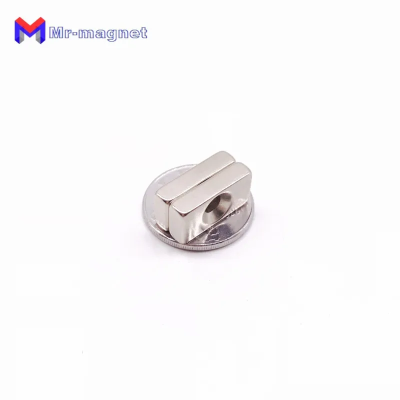 100pcs / lot 25x10x5mm M5 countersunk Hole 25x10x5 25*10*5 hole 5mm N35 Super Strong Rare Earth Block Neodymium Magnet
100pcs / lot 25x10x5mm M5 countersunk Hole 25x10x5 25*10*5 hole 5mm N35 Super Strong Rare Earth Block Neodymium Magnet