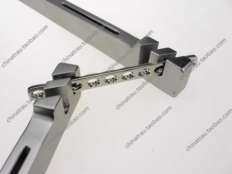 Medical orthopedics instrument osteone Bone plate bending device titanium plate bender Shape plate angle Vertical side bending
Medical orthopedics instrument osteone Bone plate bending device titanium plate bender Shape plate angle Vertical side bending