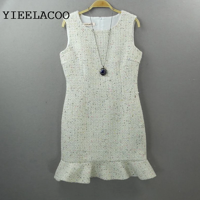 Beige sleeveless tweed dress color sequins one-piece spring / autumn women dress custom ladies bottoming fishtail dress
Beige sleeveless tweed dress color sequins one-piece spring / autumn women dress custom ladies bottoming fishtail dress
