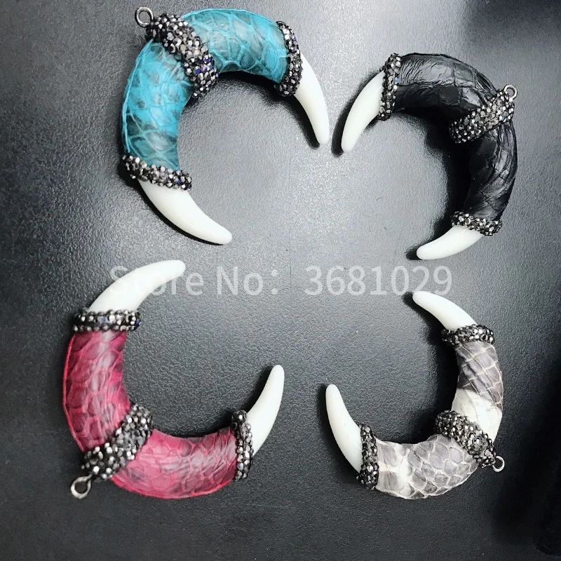 Europe and the United States of Rhine stone retro fashion personality Niujiao trendy fashion women all-match hanging pendant
Europe and the United States of Rhine stone retro fashion personality Niujiao trendy fashion women all-match hanging pendant
