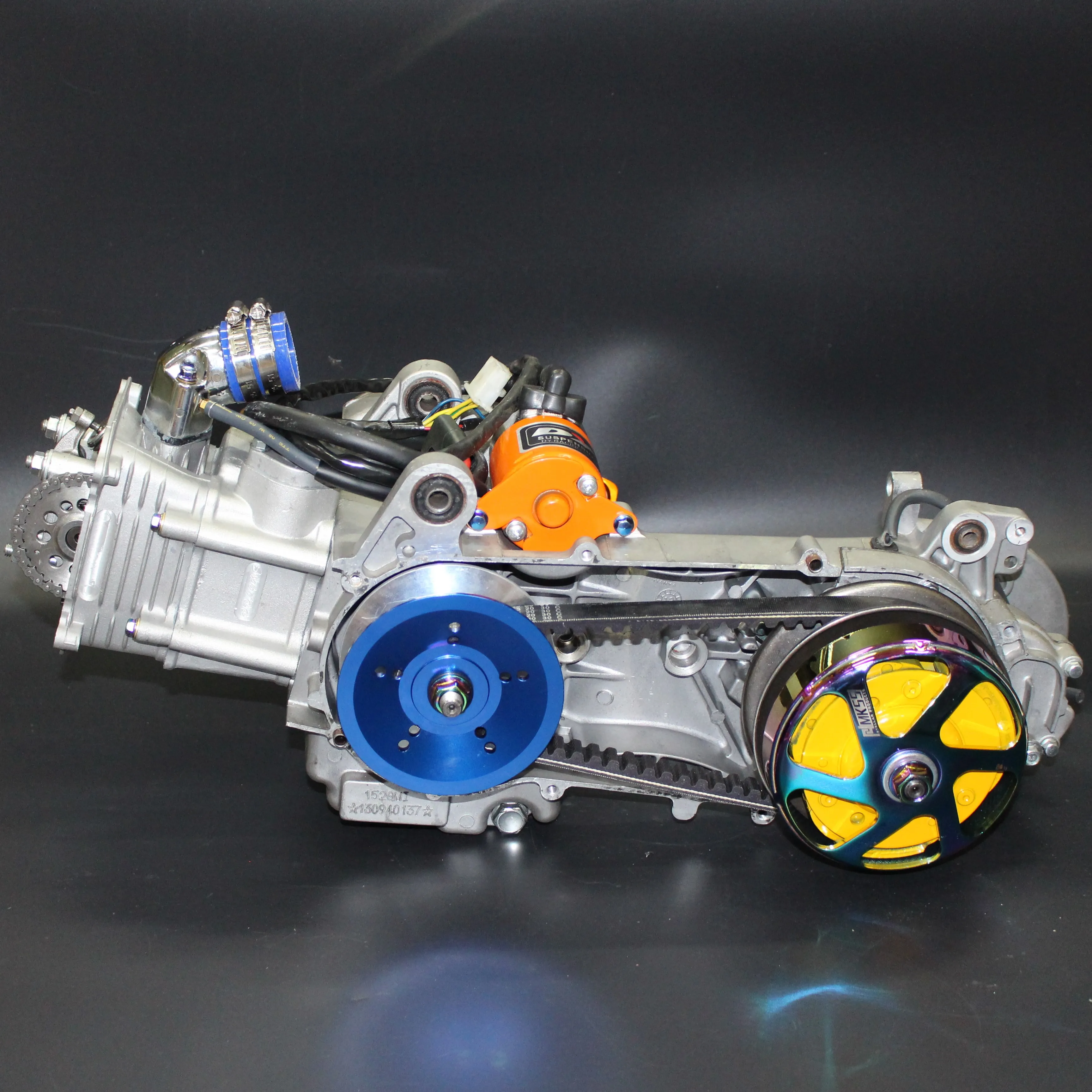 Двигатель qmb 157 200 cc полный комплект для китайского скутера водяное охлаждение распредвал A8 расточен блок под цилиндр с поршнем 63 мм
Двигатель qmb 157 200 cc полный комплект для китайского скутера водяное охлаждение распредвал A8 расточен блок под цилиндр с поршнем 63 мм