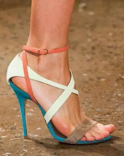 Drop Shipping Women Patchwork Open Toe Summer Cross Strappy Thin Heels Party High Heel Sandals Sexy Night Club Shoes Lady
Drop Shipping Women Patchwork Open Toe Summer Cross Strappy Thin Heels Party High Heel Sandals Sexy Night Club Shoes Lady