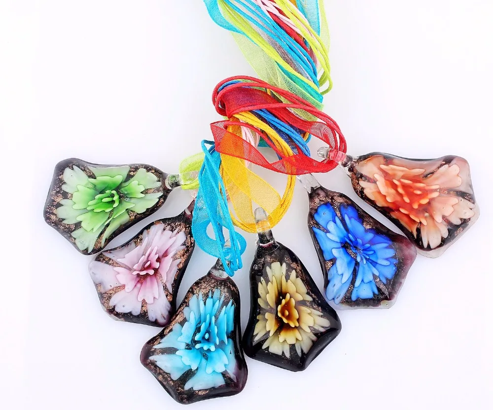 Fashion Wholesale 6pcs Handmade Murano Lampwork Glass Mixed Color Bell Pendants Silver P Charms Beauty Necklaces necl0116
Fashion Wholesale 6pcs Handmade Murano Lampwork Glass Mixed Color Bell Pendants Silver P Charms Beauty Necklaces necl0116