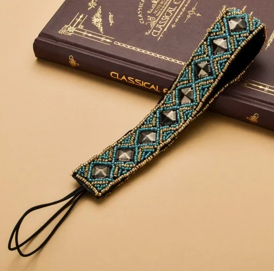 2021 new charming Fashion beading blue beads Elastic headband blue party handmade hari accessories
2021 new charming Fashion beading blue beads Elastic headband blue party handmade hari accessories