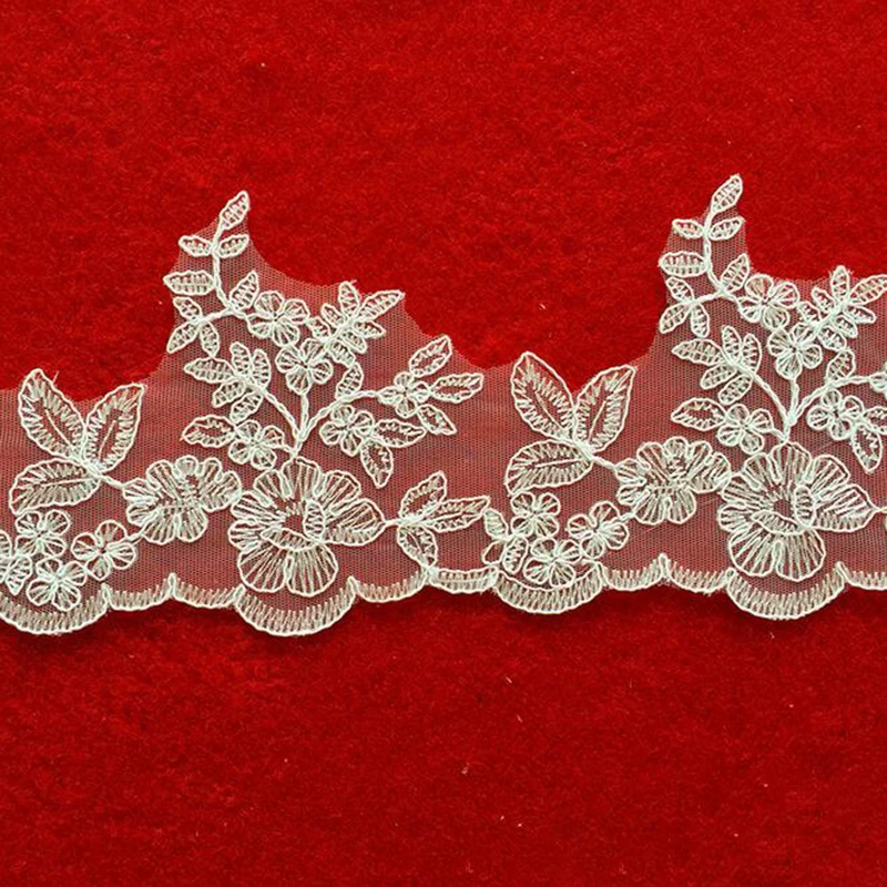 Delicate 9Yards Embroidered Lace Trim Boutique Ribbon Sewing On Guipure Fabric DIY Craft For Wedding Dress
Delicate 9Yards Embroidered Lace Trim Boutique Ribbon Sewing On Guipure Fabric DIY Craft For Wedding Dress
