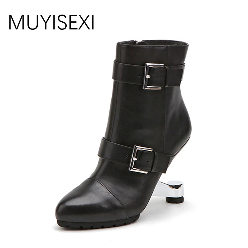 Женские брендовые ботинки HL112 MUYISEXI, черные, серебристые полусапожки на высоком каблуке, на молнии, с металлической застежкой, 9 см
Женские брендовые ботинки HL112 MUYISEXI, черные, серебристые полусапожки на высоком каблуке, на молнии, с металлической застежкой, 9 см