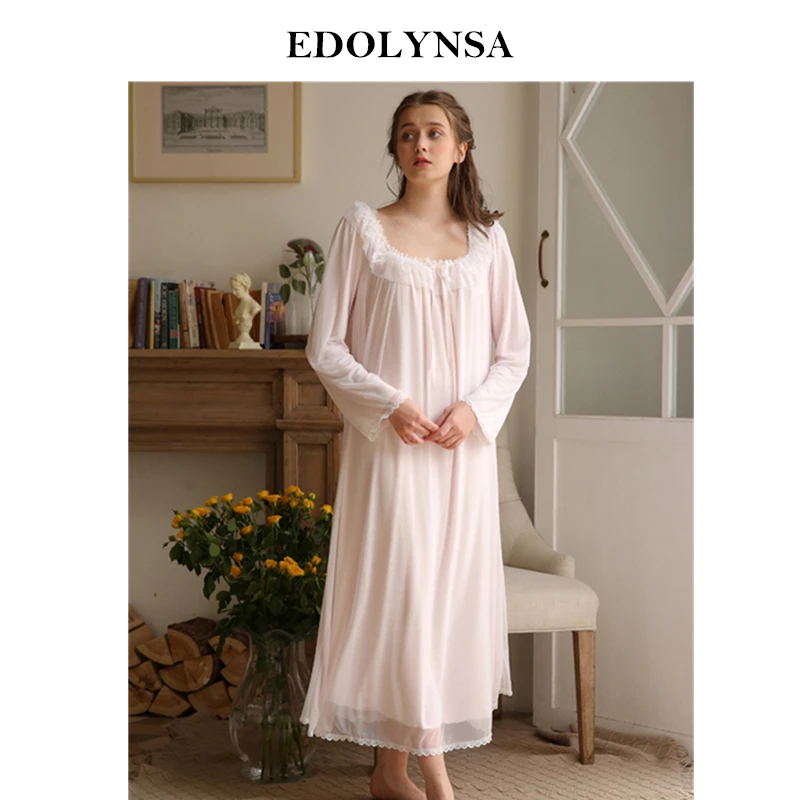 2020 Spring Nightgown White Lace Ruffled Square Collar Vintage Princess Long Night Dress Women Nightwear Clothes Home Suit H807
2020 Spring Nightgown White Lace Ruffled Square Collar Vintage Princess Long Night Dress Women Nightwear Clothes Home Suit H807