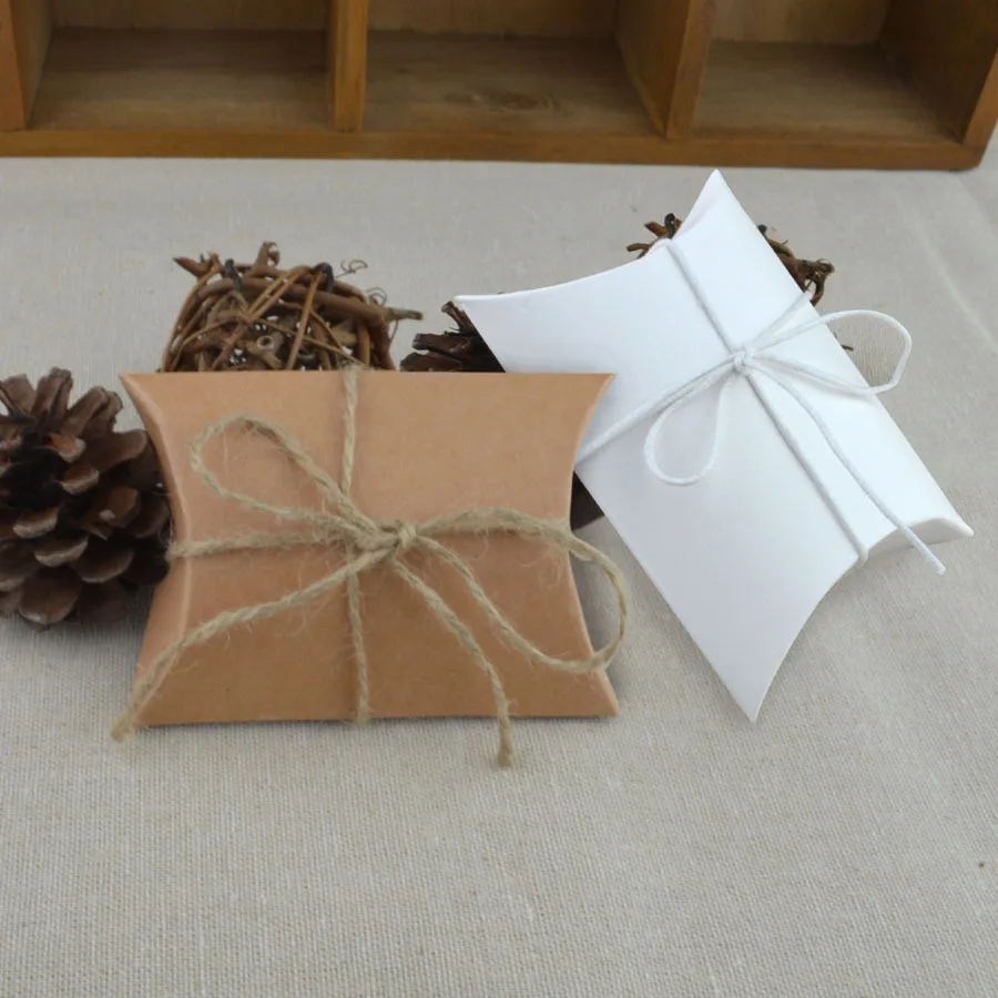 9X6.5X2.5cm White and Kraft Paper Pillow Box With Jute Ribbon Rope Small Wedding Party Cookie Candy Paper Box Small 200piece\lot
9X6.5X2.5cm White and Kraft Paper Pillow Box With Jute Ribbon Rope Small Wedding Party Cookie Candy Paper Box Small 200piece\lot