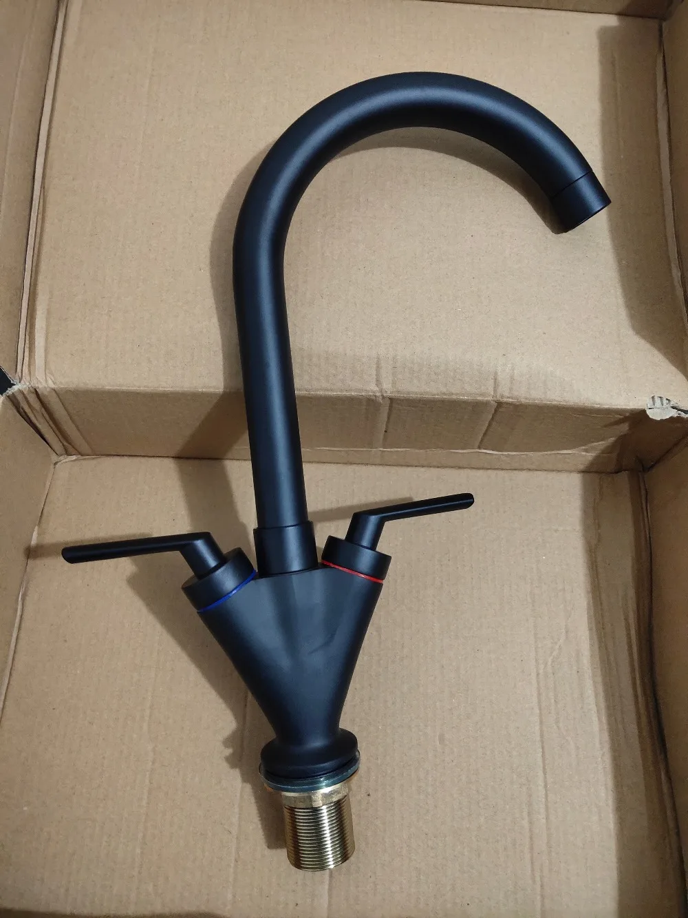 Vidric Double handle kitchen hot and cold faucet, Paint black sink faucet, Kitchen faucet mixer
Vidric Double handle kitchen hot and cold faucet, Paint black sink faucet, Kitchen faucet mixer