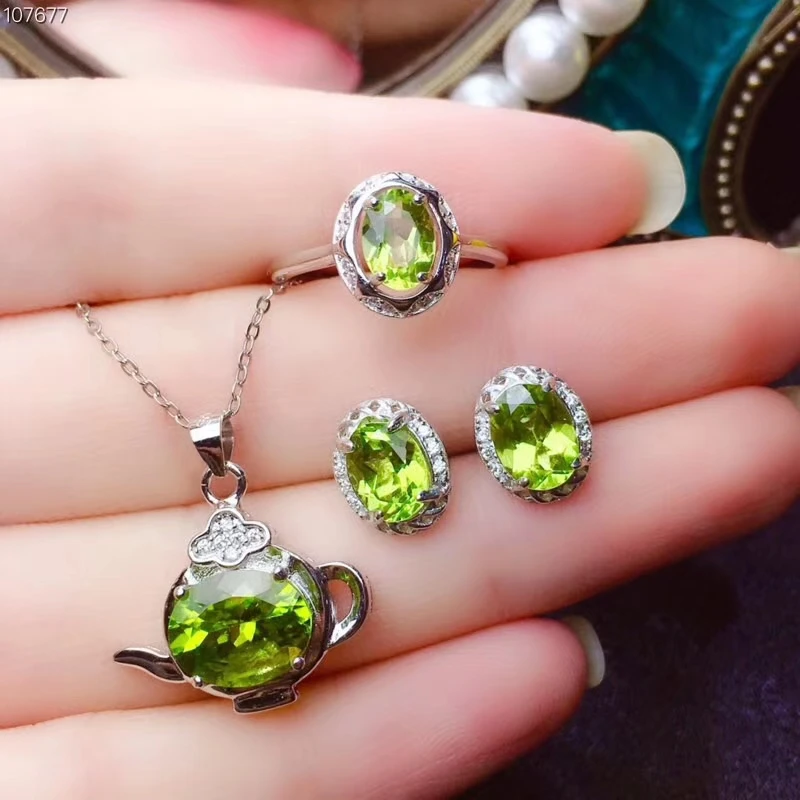 charming green Peridot gemstone ring earrings and necklace jewelry set with silver Good Gift
charming green Peridot gemstone ring earrings and necklace jewelry set with silver Good Gift