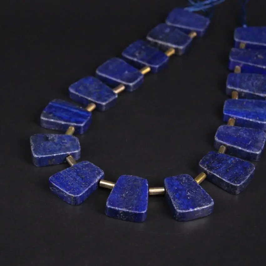 Approx16PCS/прядь Топ просверленные Lapis Lazuli трапециевидная пластина, срез свободные бусины, природные драгоценные камни камень Самородок Подвески Ювелирных изделий
Approx16PCS/прядь Топ просверленные Lapis Lazuli трапециевидная пластина, срез свободные бусины, природные драгоценные камни камень Самородок Подвески Ювелирных изделий
