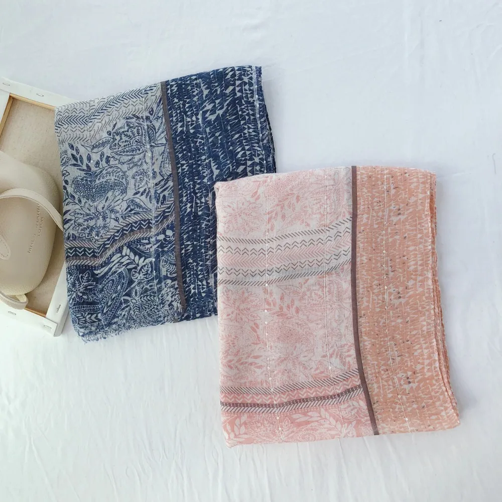2019 New Vintage Flower Print Sequins Scarves Shawl Paisley Trendy Scarf Wrap Hijab Wholesale 2 Color 10pcs/lot Free Shipping
2019 New Vintage Flower Print Sequins Scarves Shawl Paisley Trendy Scarf Wrap Hijab Wholesale 2 Color 10pcs/lot Free Shipping