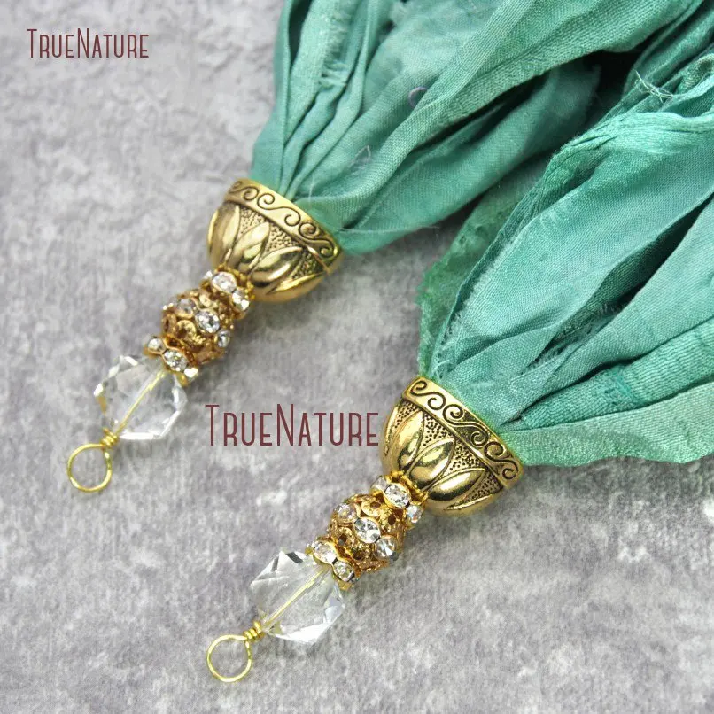 10pcs Gold Color Cap Sari Silk With Crystal and Rhinestone Ball Green Ribbon Tassel Pendant PM20061
10pcs Gold Color Cap Sari Silk With Crystal and Rhinestone Ball Green Ribbon Tassel Pendant PM20061