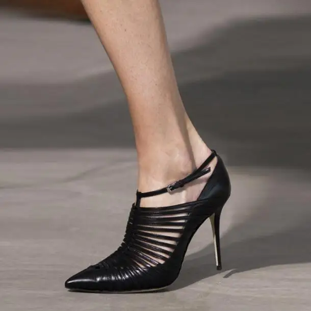 Top New Brand Women Solid Green Black White Suede/Leather Pointed Toe Cuts Out Thin Heels Buckle Strap High Heels Party Pumps
Top New Brand Women Solid Green Black White Suede/Leather Pointed Toe Cuts Out Thin Heels Buckle Strap High Heels Party Pumps