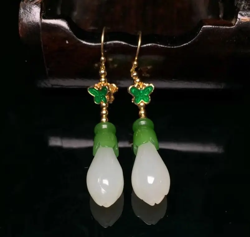 Beautiful S925 Silver Inlay Super Hetian White Jadeite Green jade earrings Amulet talisman earrings
Beautiful S925 Silver Inlay Super Hetian White Jadeite Green jade earrings Amulet talisman earrings