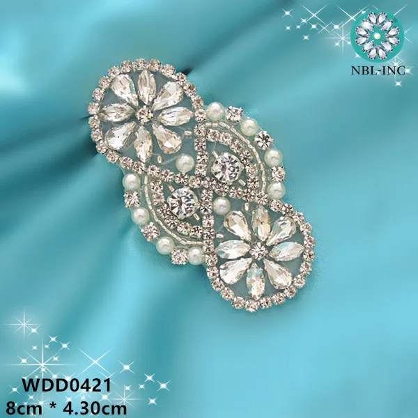(30 pieces) Wholesale hand beaded sewing silver crystal rhinestone pearl applique patch DIY iron on WDD0421-S
(30 pieces) Wholesale hand beaded sewing silver crystal rhinestone pearl applique patch DIY iron on WDD0421-S