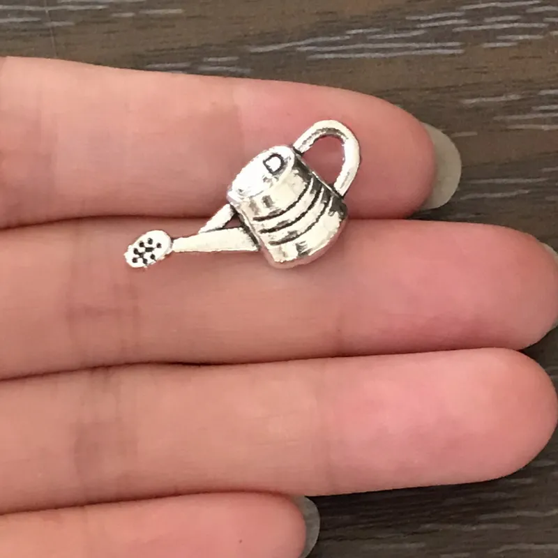 20PCS Jewelry Making Findings Charm Watering can Charms Zinc Alloy Garden Pendant Charm for Bracelet Necklace Earrings Gifts
20PCS Jewelry Making Findings Charm Watering can Charms Zinc Alloy Garden Pendant Charm for Bracelet Necklace Earrings Gifts