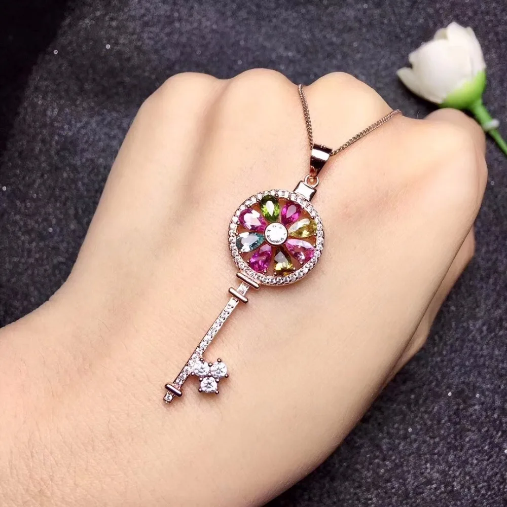 Natural tourmaline necklace, 925 silver precision design, big name with the same paragraph, key,
Natural tourmaline necklace, 925 silver precision design, big name with the same paragraph, key,