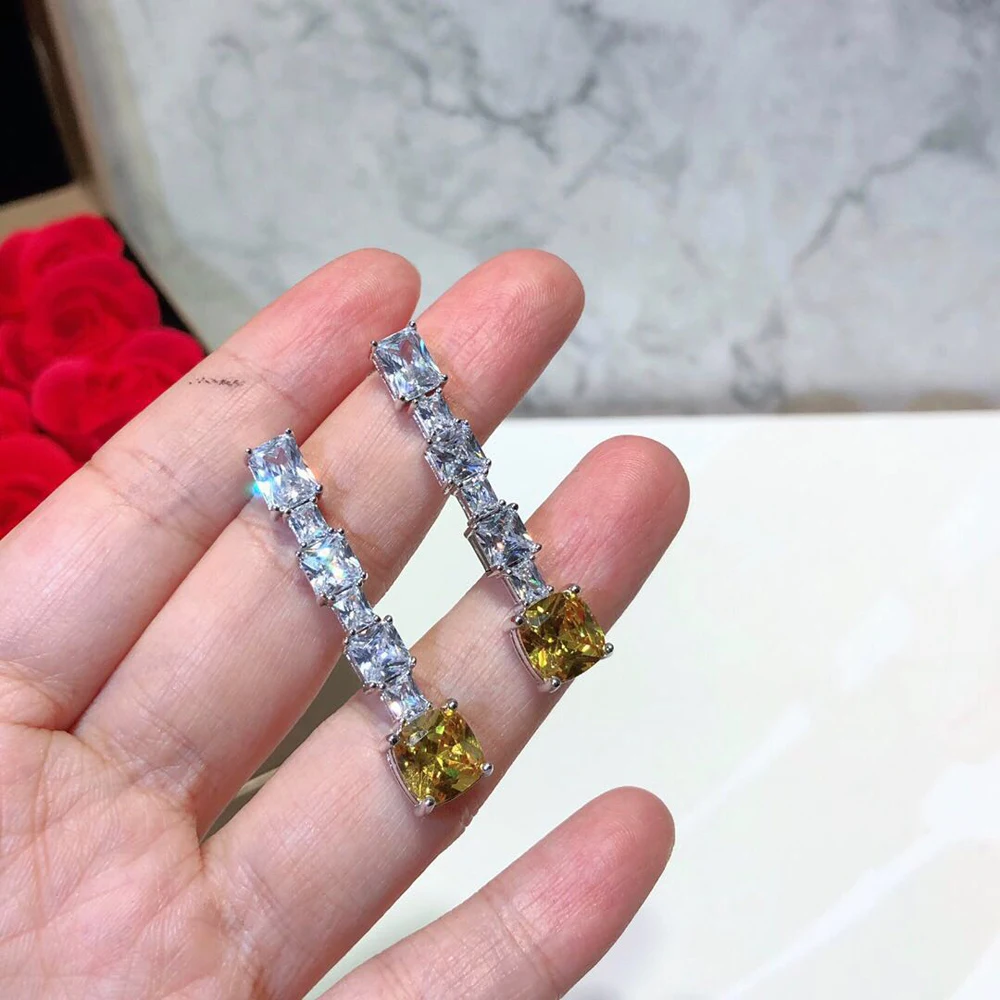 HIBRIDE Luxury Lady's Silver Color AAA Cubic Zircon Drop Earrings Fashion Women Jewelry Accessories boucle d'oreille E-647
HIBRIDE Luxury Lady's Silver Color AAA Cubic Zircon Drop Earrings Fashion Women Jewelry Accessories boucle d'oreille E-647