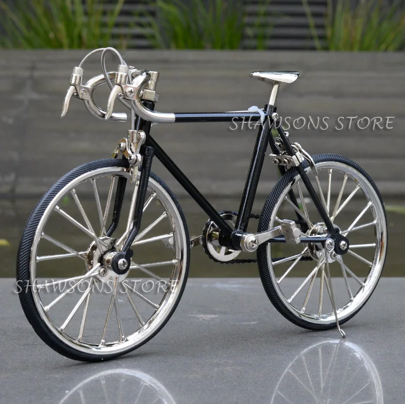 1:10 Scale Diecast Metal Model Toys Racing Bike Bicycle Miniature Replica Collectible
1:10 Scale Diecast Metal Model Toys Racing Bike Bicycle Miniature Replica Collectible