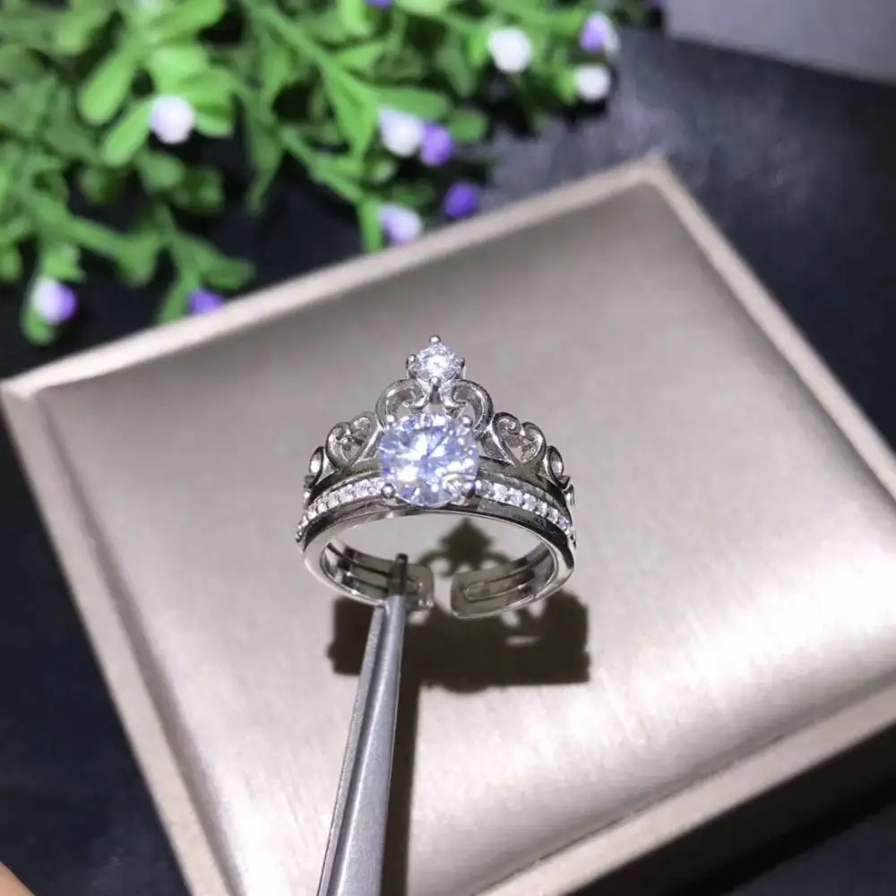 crown style glitting moissanite ring for lady silver jewelry shiny gem better than diamond real 925 silver two combination
crown style glitting moissanite ring for lady silver jewelry shiny gem better than diamond real 925 silver two combination