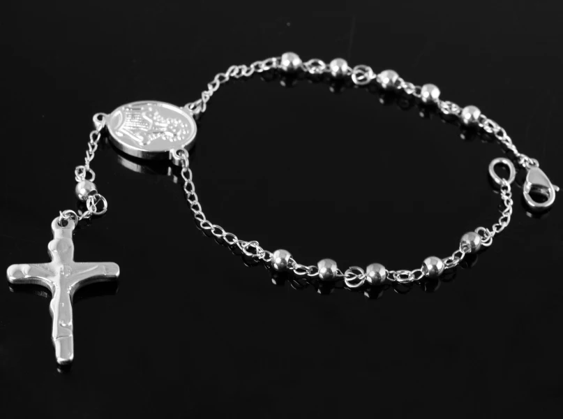 Lot 10pcs cross JESUS rosary chain Bracelet stainless steel Women/Men's Jewelry 4mm ball
Lot 10pcs cross JESUS rosary chain Bracelet stainless steel Women/Men's Jewelry 4mm ball