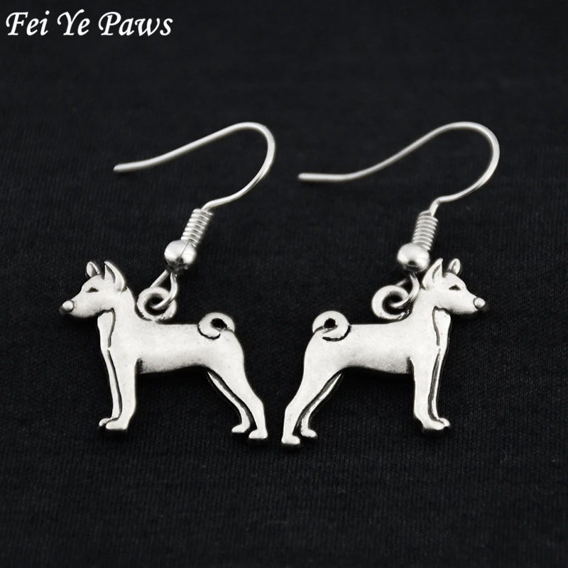 Античное серебро Цвет Басенджи подвеска в виде собаки Серьги Brincos в виде большого размера зимнее большое длинное простые женские серьги-кольца для женщин и мужчин, ювелирное изделие, опт
Античное серебро Цвет Басенджи подвеска в виде собаки Серьги Brincos в виде большого размера зимнее большое длинное простые женские серьги-кольца для женщин и мужчин, ювелирное изделие, опт