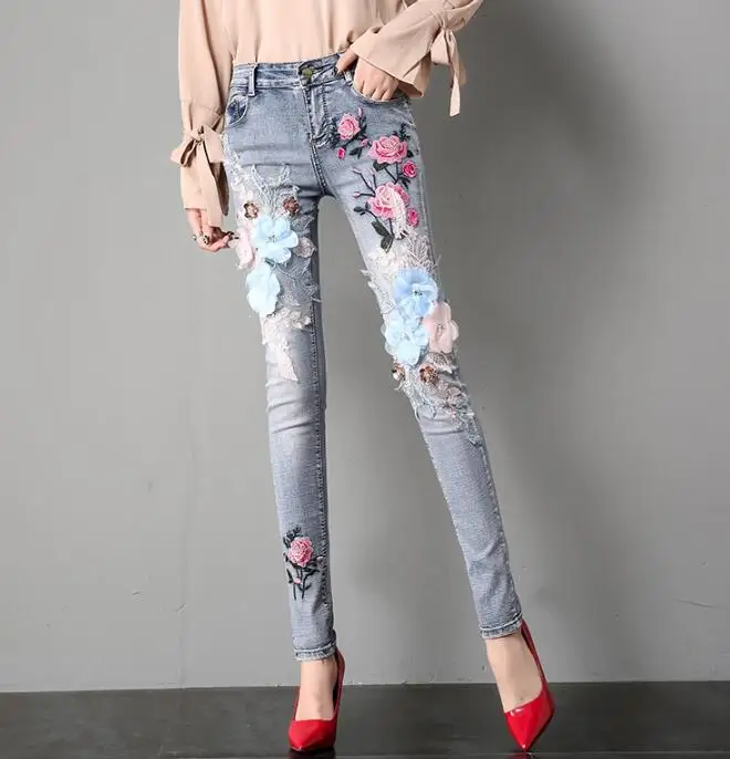 Women's Korean Fashion Flower embroidery Slim Jeans Female Sexy Jeans Plus Size long pants TB644
Women's Korean Fashion Flower embroidery Slim Jeans Female Sexy Jeans Plus Size long pants TB644