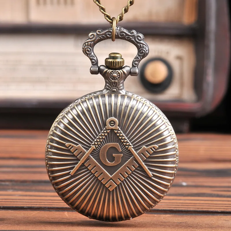 Large Vintage Bronze Letter"G" with Two Sword Stripe Retro Best Gift Pocket Watch with waist chain
Large Vintage Bronze Letter"G" with Two Sword Stripe Retro Best Gift Pocket Watch with waist chain