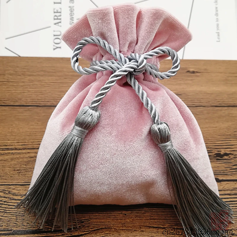 100pcs Wedding Candy Bag Velvet Bundle Party Favor Bags Gift Favor Pouches Baby Shower Return Gifts
100pcs Wedding Candy Bag Velvet Bundle Party Favor Bags Gift Favor Pouches Baby Shower Return Gifts