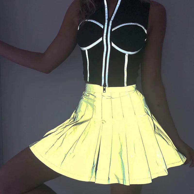 New Flash Reflective Skirts Women Gray Night Glowing Short Pleated Skirt Zipper Female 2019 Fashion Summer Mini Skirt Plus Size
New Flash Reflective Skirts Women Gray Night Glowing Short Pleated Skirt Zipper Female 2019 Fashion Summer Mini Skirt Plus Size