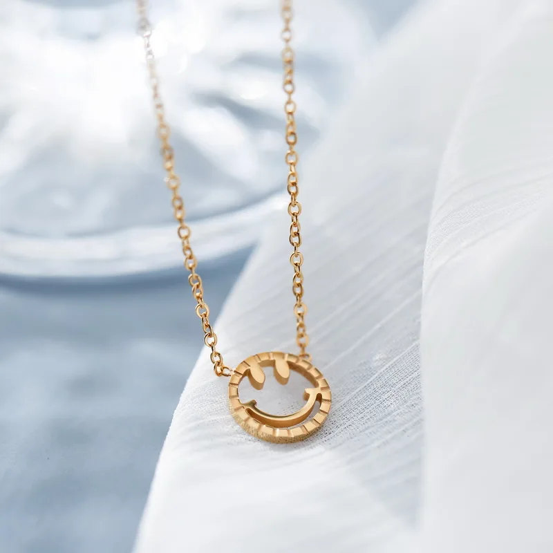 YUN RUO Rose Gold Color Fashion Smiling Face Pendant Necklace Titanium Steel Jewelry Woman Birthday Gift Never Fade Drop Ship
YUN RUO Rose Gold Color Fashion Smiling Face Pendant Necklace Titanium Steel Jewelry Woman Birthday Gift Never Fade Drop Ship