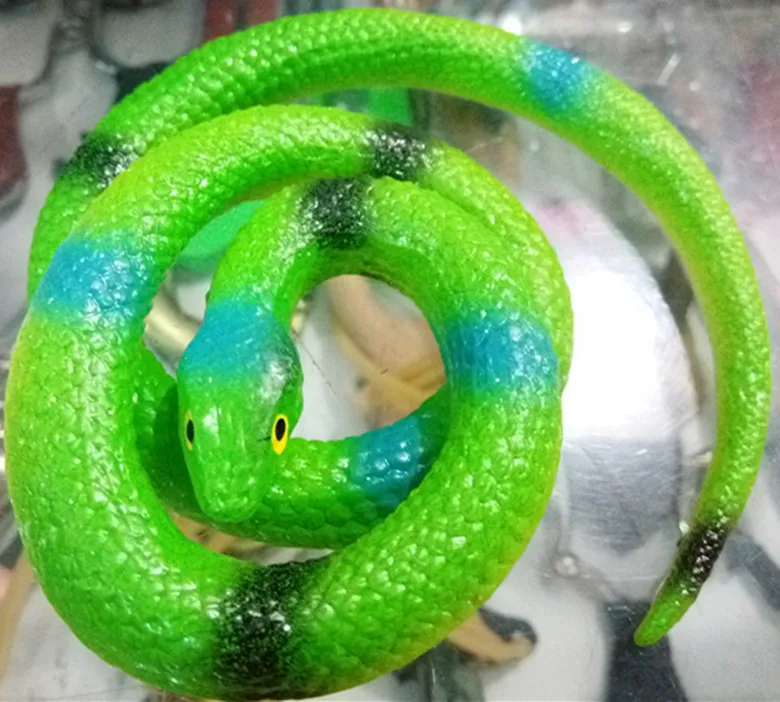 70cm Authentic Simulation Model Funny Snake Joke Toys Trick Props Realistic Animal Gag Toys
70cm Authentic Simulation Model Funny Snake Joke Toys Trick Props Realistic Animal Gag Toys