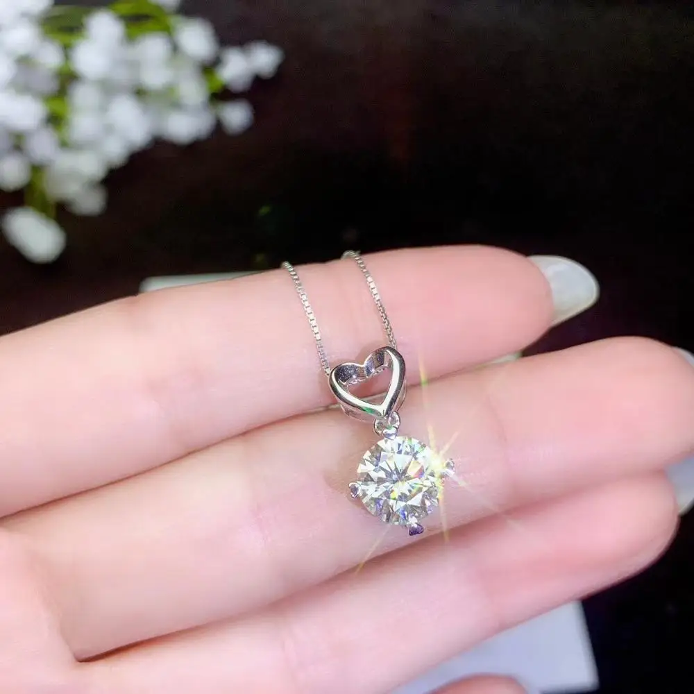 real moissanite Super popular styles, necklaces, ladies'party play. 925 pure silver
real moissanite Super popular styles, necklaces, ladies'party play. 925 pure silver