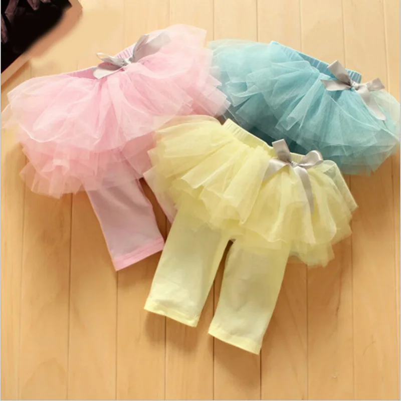 Adorable baby girls skirt pants Summer cozy mesh tulle tutu ksirt short pants for girls clothing children pettiskirt 1-4 Years
Adorable baby girls skirt pants Summer cozy mesh tulle tutu ksirt short pants for girls clothing children pettiskirt 1-4 Years
