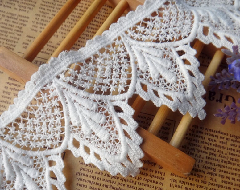 High quality 5 yards/lot width 7.5cm 2.95" white cotton embroidery lace trim L4K451 26837
High quality 5 yards/lot width 7.5cm 2.95" white cotton embroidery lace trim L4K451 26837