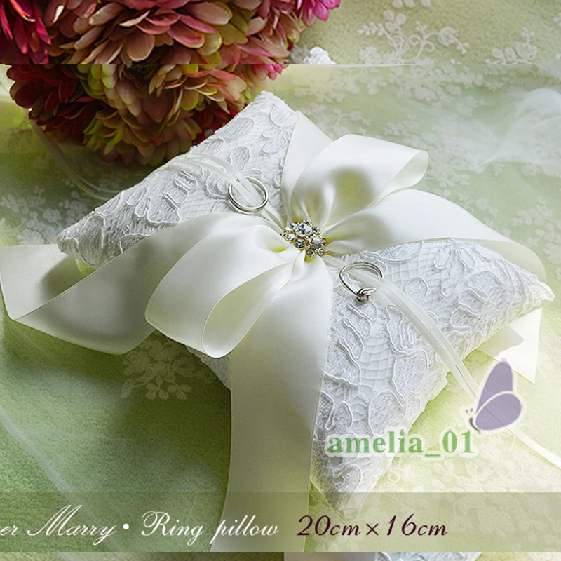 Lace Flower Shape with Flash Diamond, Romantic Wedding Ring, Pillow Cushion, Wedding Party, Home Decoration, Top Quality
Lace Flower Shape with Flash Diamond, Romantic Wedding Ring, Pillow Cushion, Wedding Party, Home Decoration, Top Quality