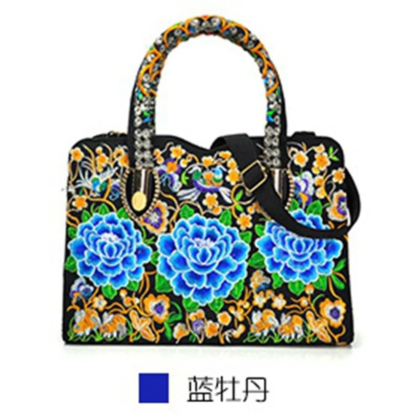 Embroidery portable diagonal dual-use bag Yunnan double-sided flower embroidery bag European and American style female bag
Embroidery portable diagonal dual-use bag Yunnan double-sided flower embroidery bag European and American style female bag