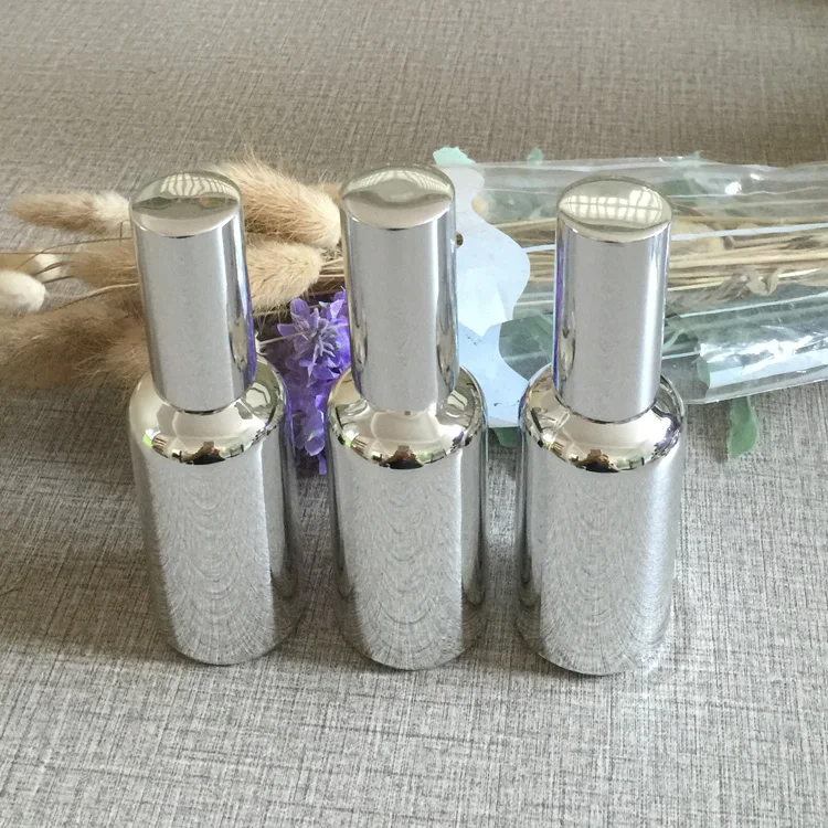 wholesale 50ml shiny silver glass bottle with lotion pump, cosmetic packing bottle, Silver Glass lotion Bottle
wholesale 50ml shiny silver glass bottle with lotion pump, cosmetic packing bottle, Silver Glass lotion Bottle