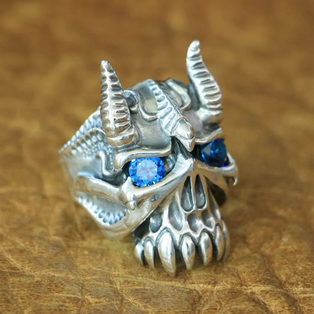 CZ Eyes 925 Sterling Silver Bison Horn Devil Demon Skull Ring Biker Punk Jewelry TA127 US Size 7~15 BZ
CZ Eyes 925 Sterling Silver Bison Horn Devil Demon Skull Ring Biker Punk Jewelry TA127 US Size 7~15 BZ