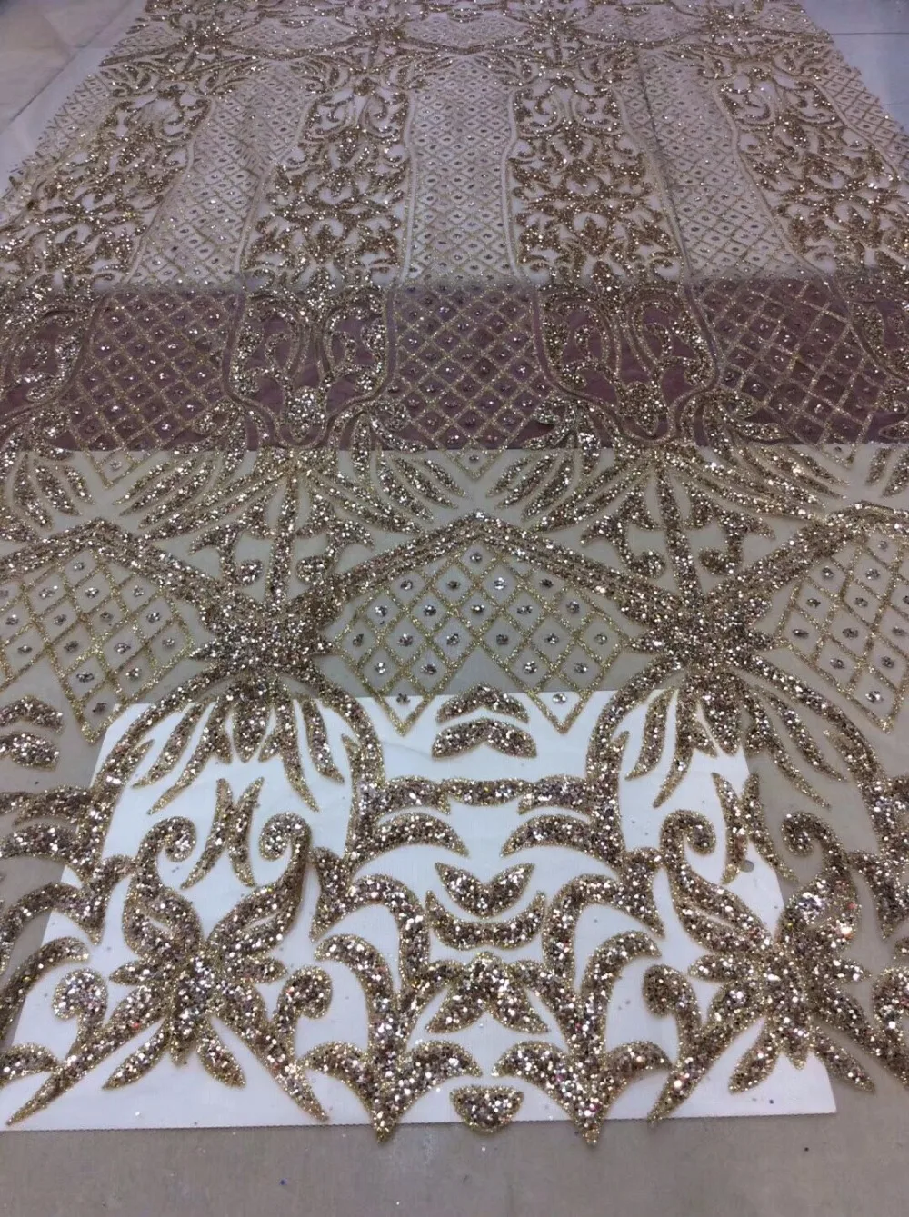 sparkly z-han101127 african sequins tulle mesh fabric hot sale with glued glitter
sparkly z-han101127 african sequins tulle mesh fabric hot sale with glued glitter