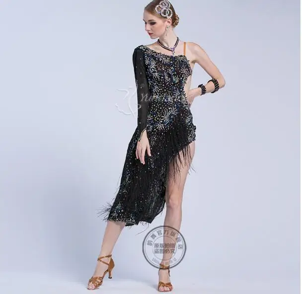 Latin Competition Dance Skirt Women 2018 New Custom Made Sexy Sumba Rumba Tassel Dancing Wear Adult Standard Latin Dress 17217
Latin Competition Dance Skirt Women 2018 New Custom Made Sexy Sumba Rumba Tassel Dancing Wear Adult Standard Latin Dress 17217