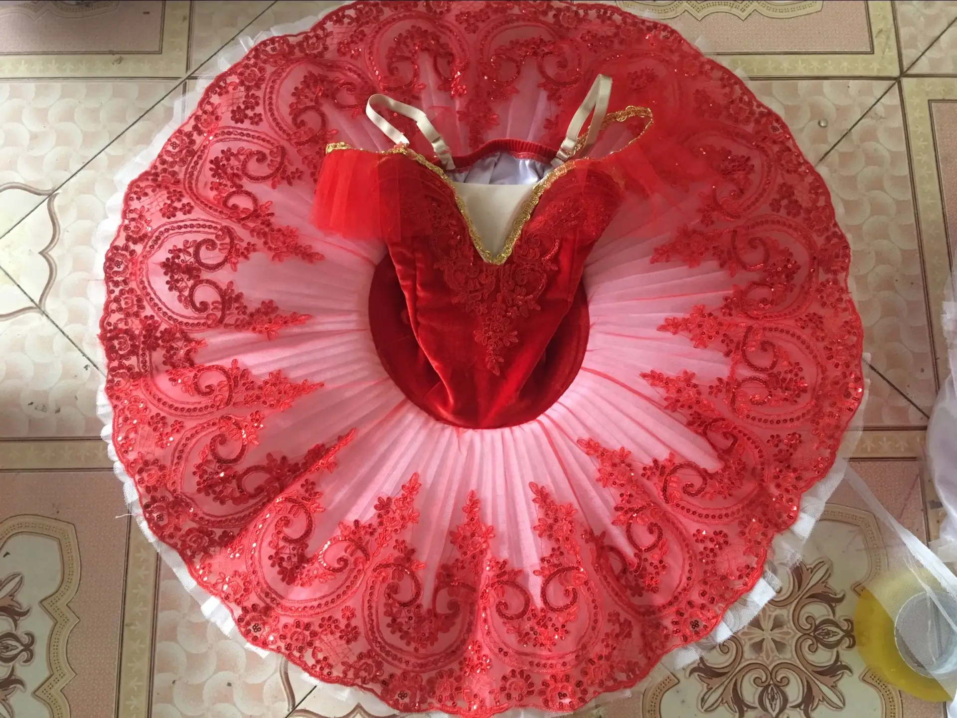 Giselle Tutu Sequins Adult Swan Lake Ballet Dance Costume for Girls Women Pancake Tutu Kid Skating Ballerina Dress B-6565
Giselle Tutu Sequins Adult Swan Lake Ballet Dance Costume for Girls Women Pancake Tutu Kid Skating Ballerina Dress B-6565