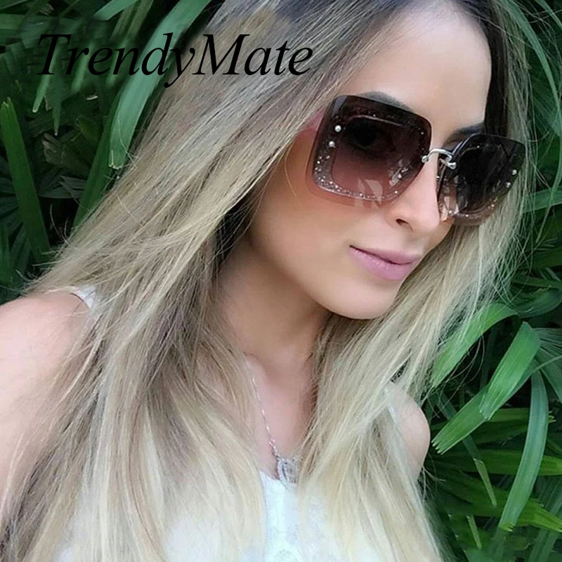 Hot Luxury Brand Design Sunglasses Women Brand Designer Mirror Vintage Retro Sun Glasses For Women Female Lady Sun Glass 588M
Hot Luxury Brand Design Sunglasses Women Brand Designer Mirror Vintage Retro Sun Glasses For Women Female Lady Sun Glass 588M